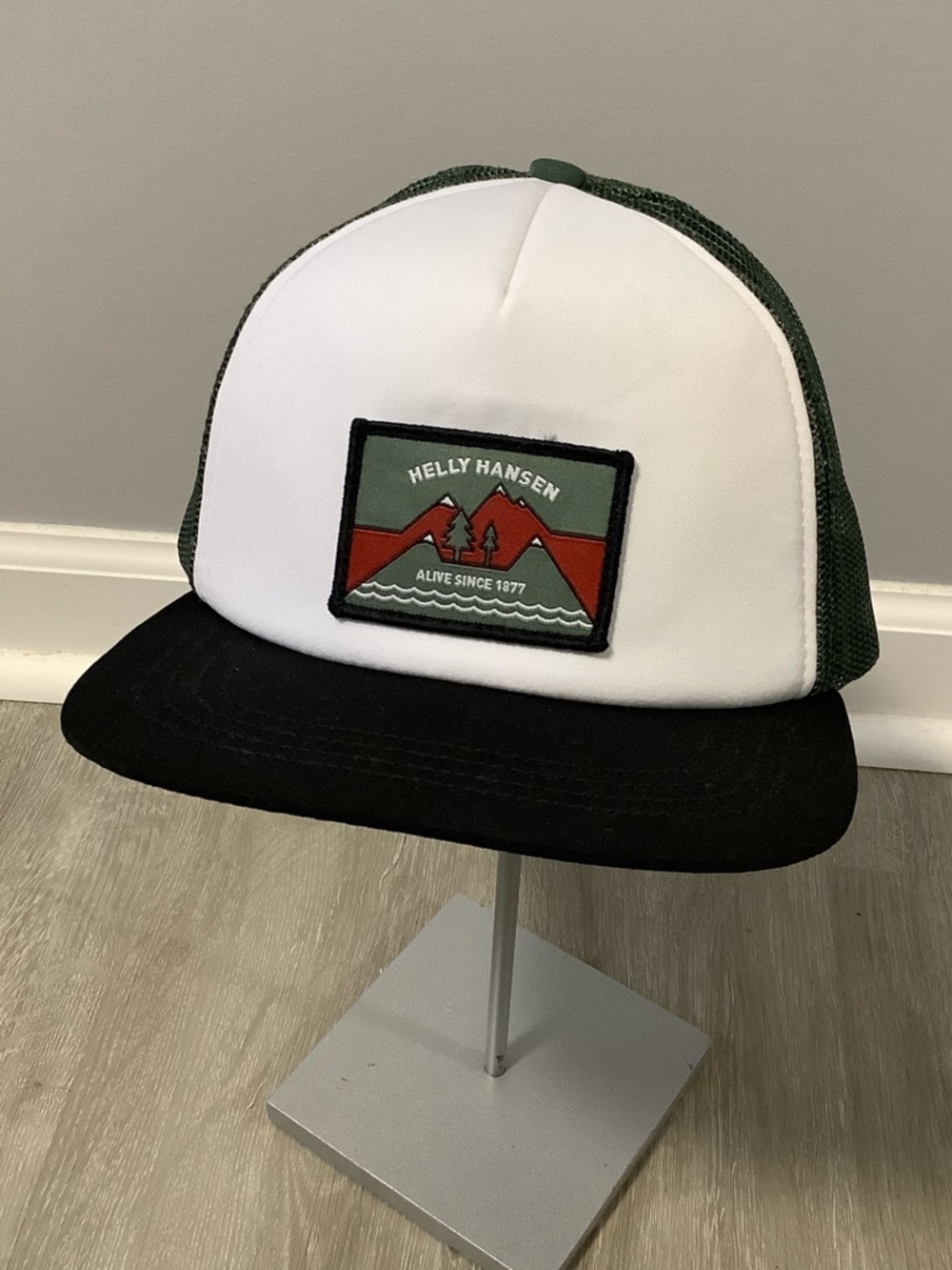 Helly Hansen casquette flat brim trucker hat green, black, white